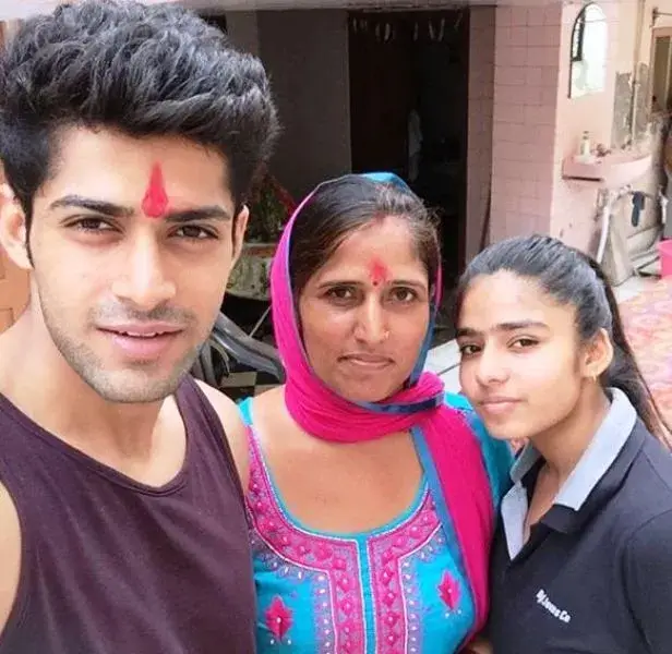 Mohit Kumar Mother and Sister