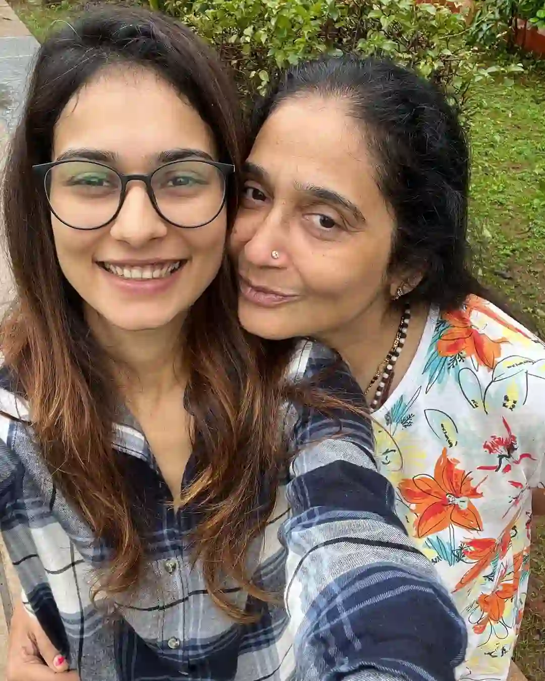 Aneri Vajani with her mother