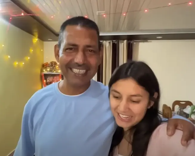 Kanika Devrani With her Father