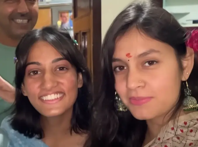 Kanika Devrani With her Sister